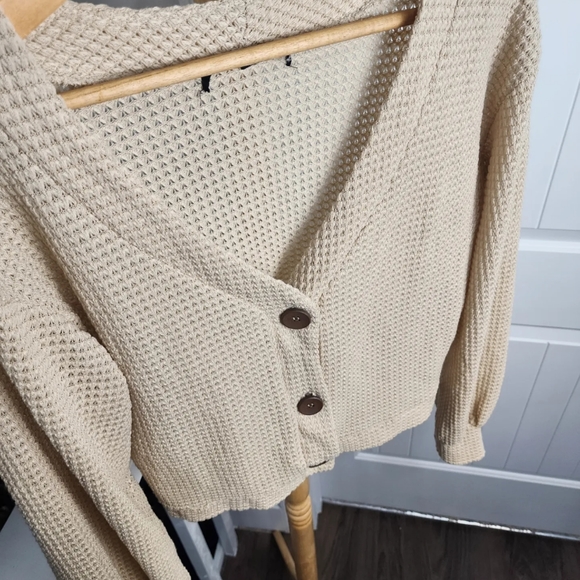 Vintage Waffle Knit Cropped Button Front Blouse Womens M/L** Beige Long Sleeve - Picture 6 of 10